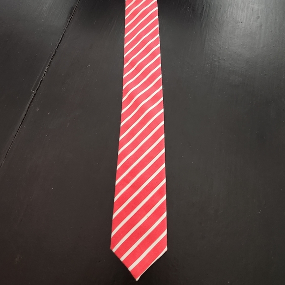 Red and White Stripe Neck Tie - Picture 3 of 4